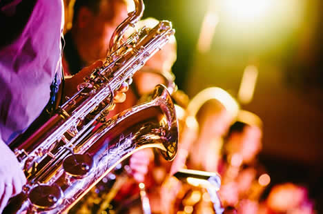 Partyclubs in München - Liveband bei der Oktoberfest Party